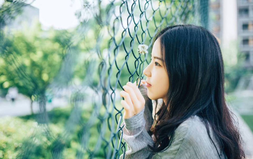 失去友情最难过的原因并不是吵完架之后的绝交，而是你不知道你做错了什么，他就不告而别了。